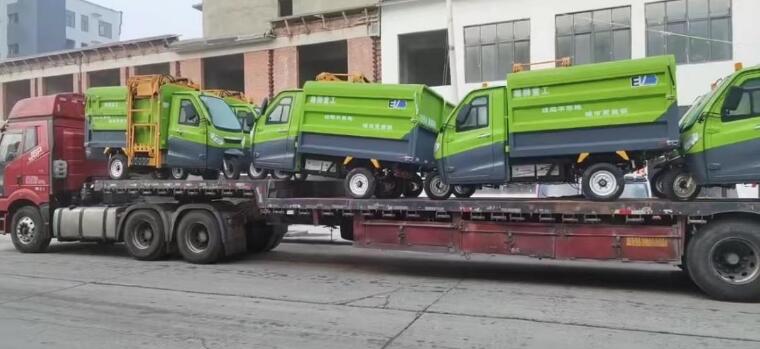 雄獅重工環(huán)衛(wèi)車批量交付信陽(yáng)市淮濱縣，助力打好攻堅(jiān)戰(zhàn)
